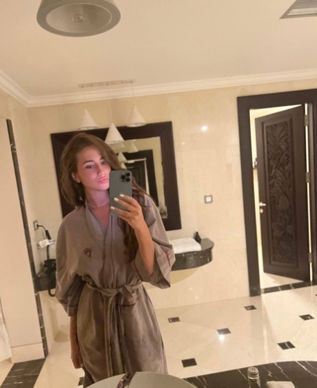 İstanbul Otel Servisi Escort Rüya ile VIP Buluşma