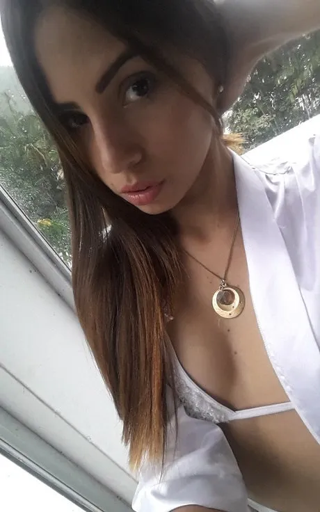 Irmak - Bariş VIP Escort Bayan Modeli - Gerçek Fotoğraflı İlan